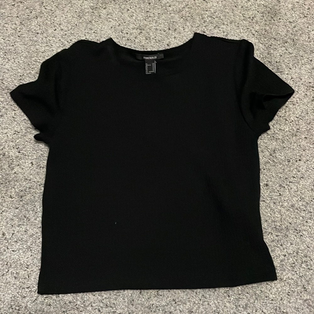 NBW Medium forever 21 plain back cropped shirt